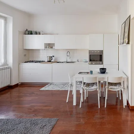 Domus Alberone Apartment